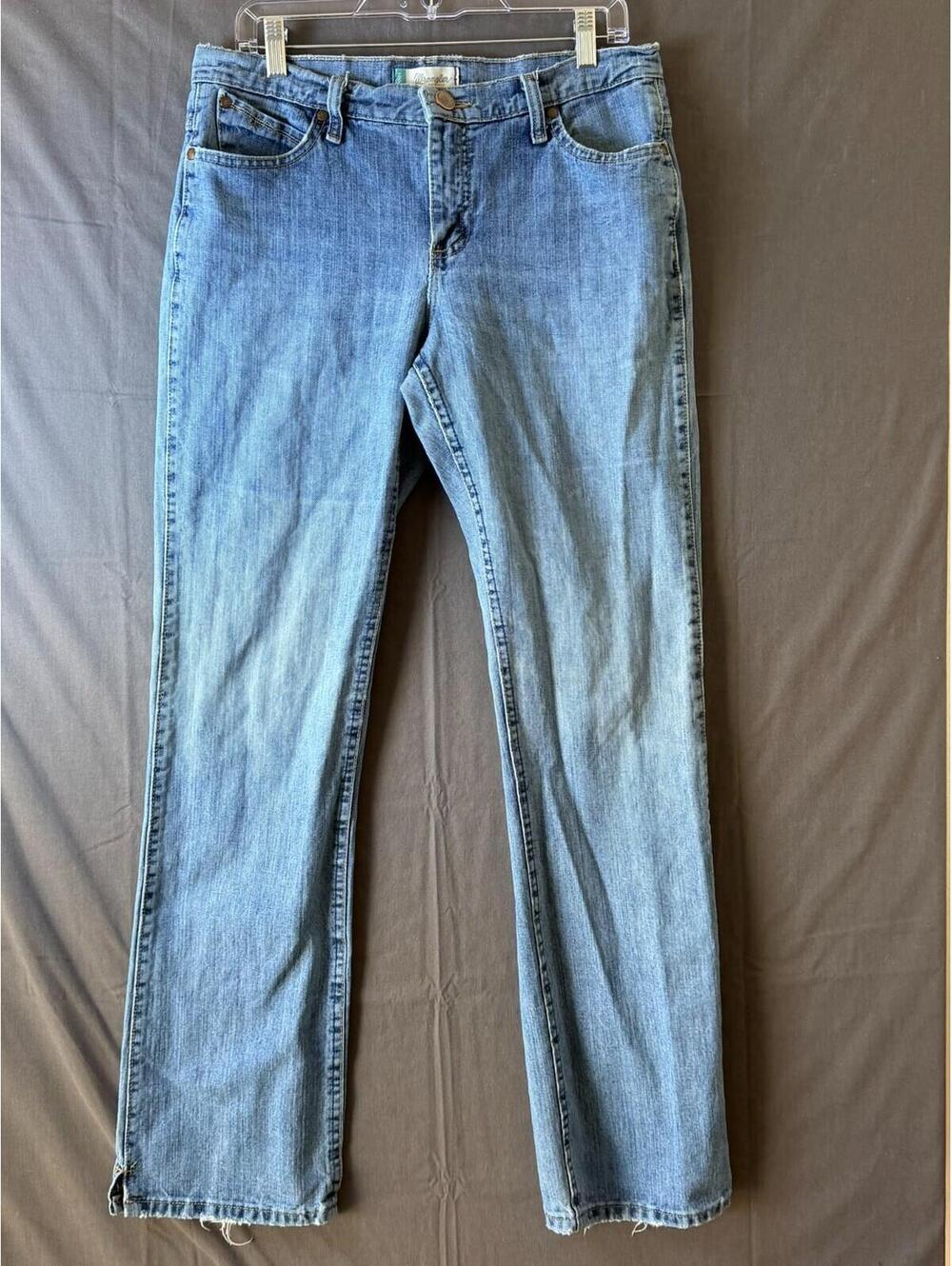 Wrangler Cash Cowgirl Cut Jeans Womens Size 10 Mid Rise Blue Denim Wester